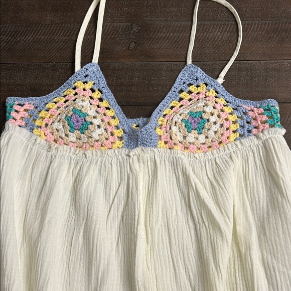 POL Cream Top with Pastel Crochet Accents - Picture 5 of 9